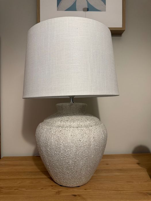 Lampa stołowa biała Belliani nowa