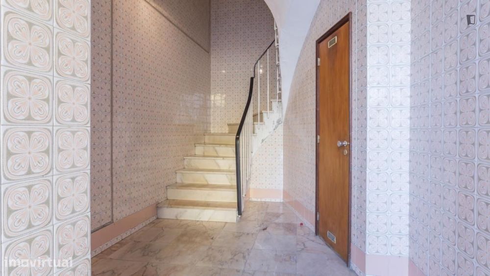 Quarto - localizado em Ramalde Porto