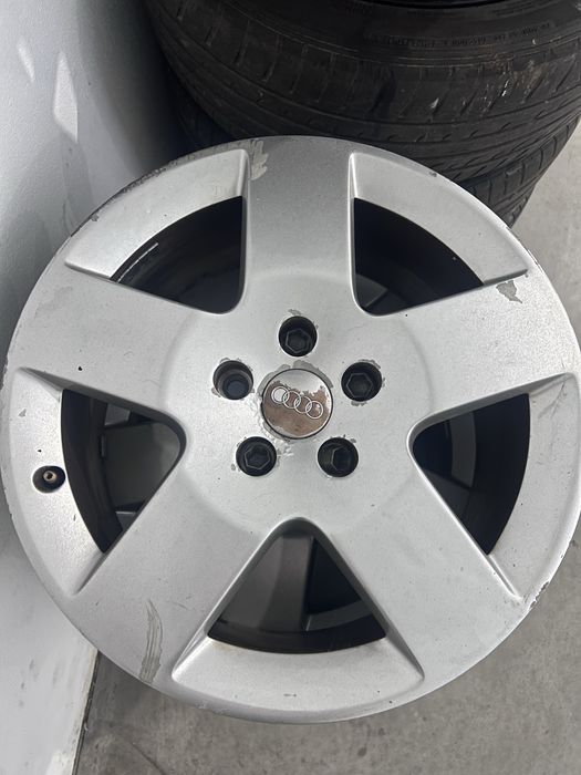 Jantes e pneus usadas