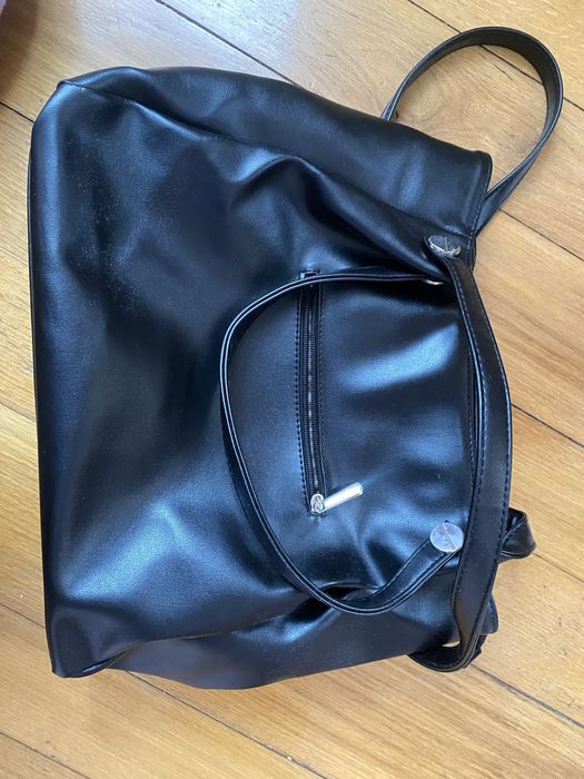 Велика чорна сумка