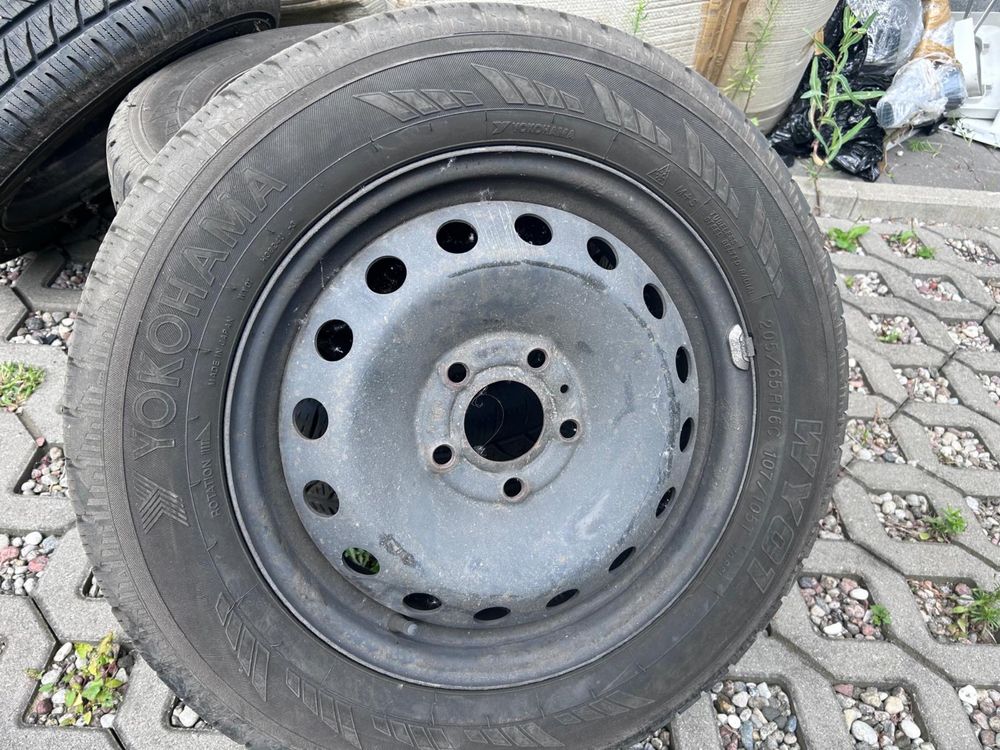 Koła z oponami Yokohama 205/65/16 Rozstaw śrub 118x5