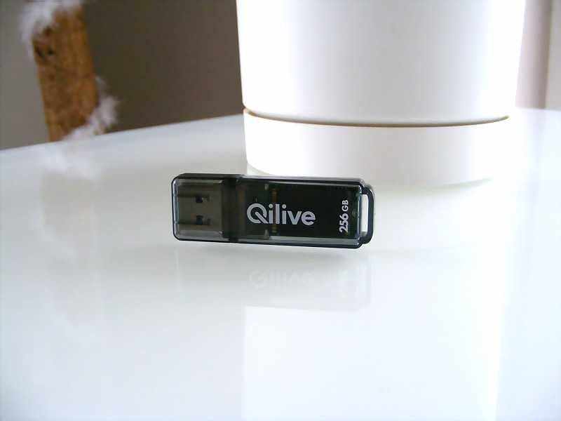 Pendrive Qilive 256 GB (USB 3.2, stan idealny)