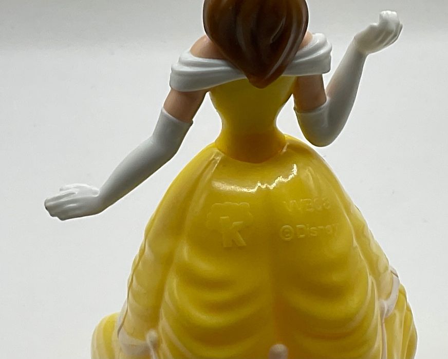 Kinder Maxi piękna i Bestia Princess Bella wysokość 9.5 cm