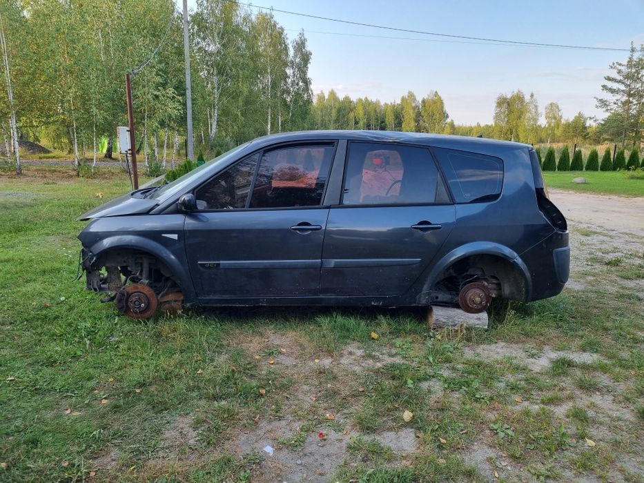 Розбираю Renault Scenic Рено сценік 2