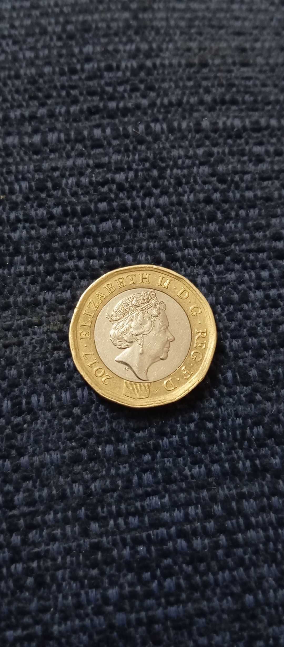 Moeda One pound 2017