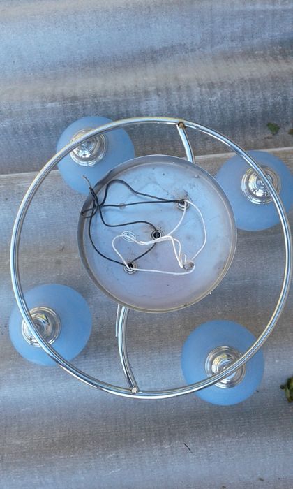 продам люстру(люстра)