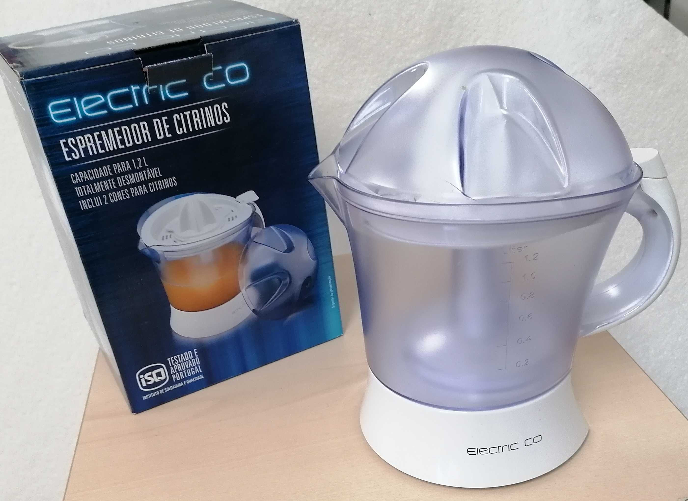 Espremedor de citrinos, "Electric co", por 5€