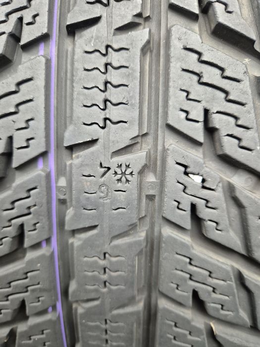 Шини 215/60/17, Nokian