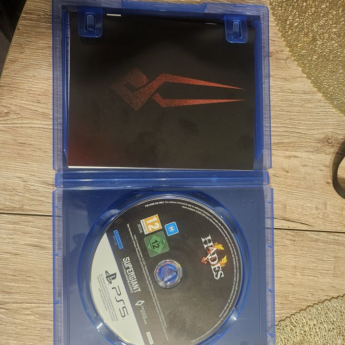 Hades ps5 używana