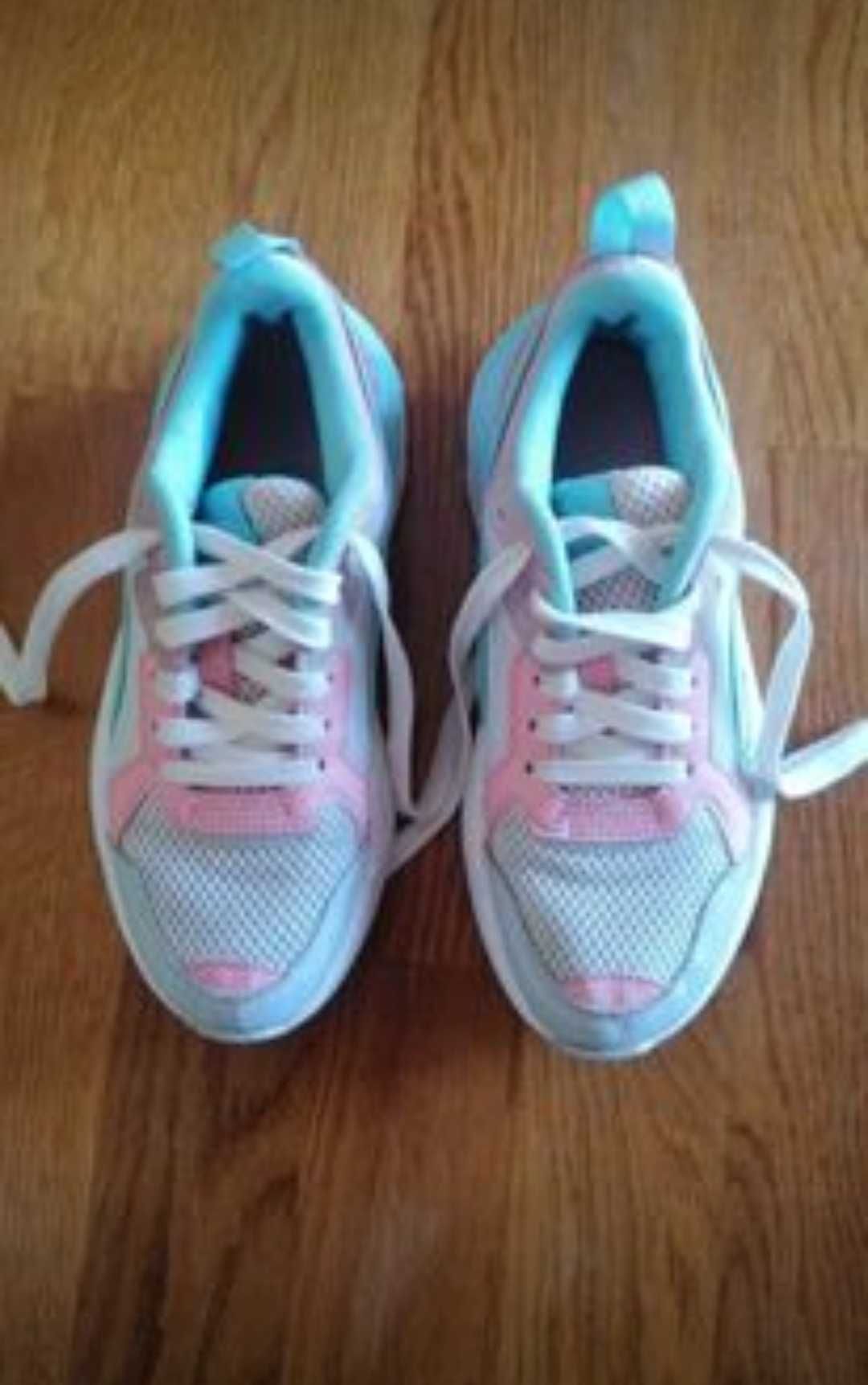 Ténis Puma tamanho 35,5