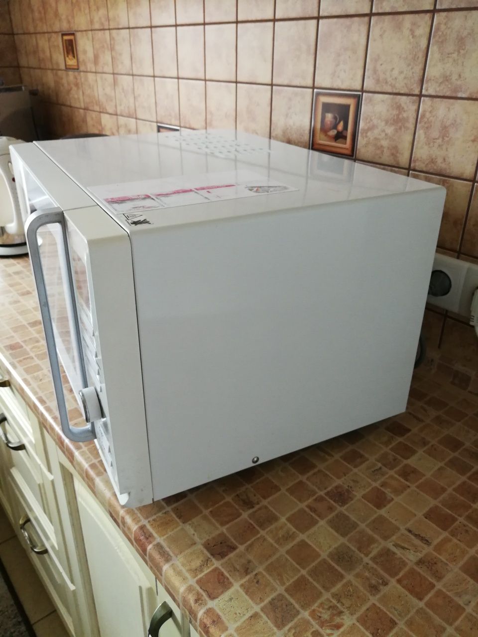 Мікрохвильова піч з грилем конвенції