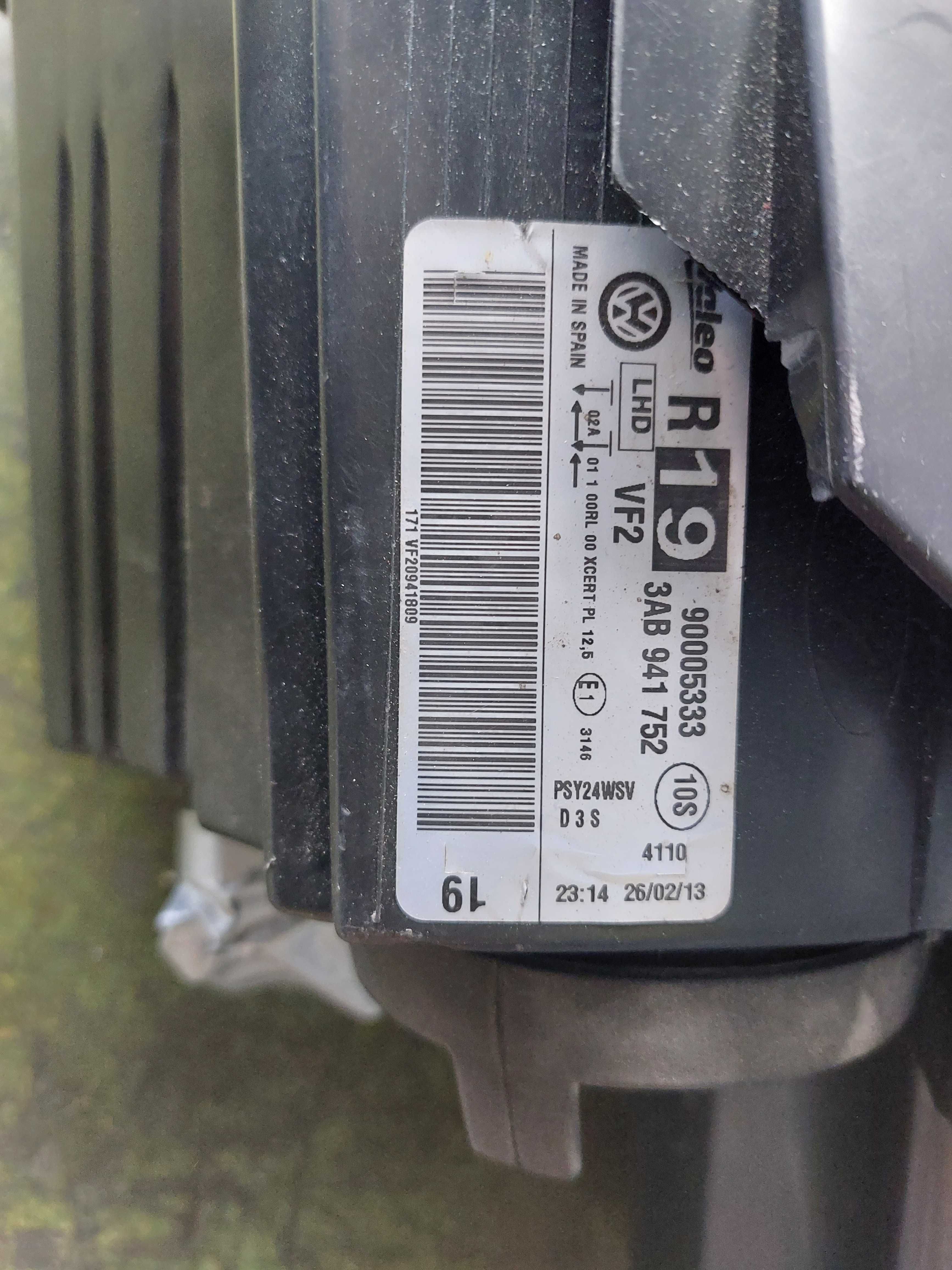 Lampa xenon led passat b7  prawa  r19