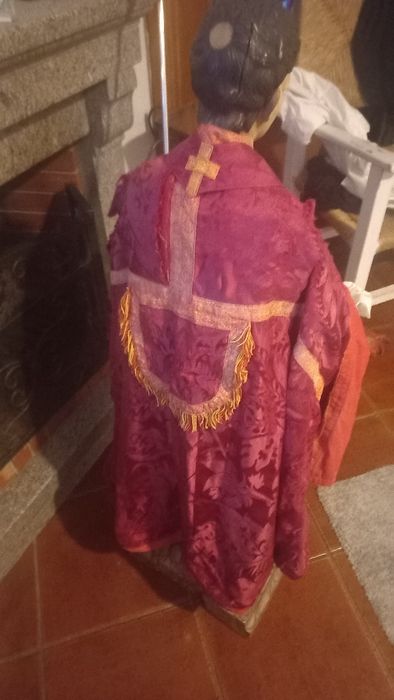 Arte sacra  imagem de roca em madeira