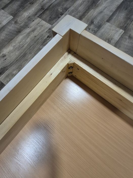 Ліжко дерев'яне двоспальне 1600*2000 з матрасом та тумбочками