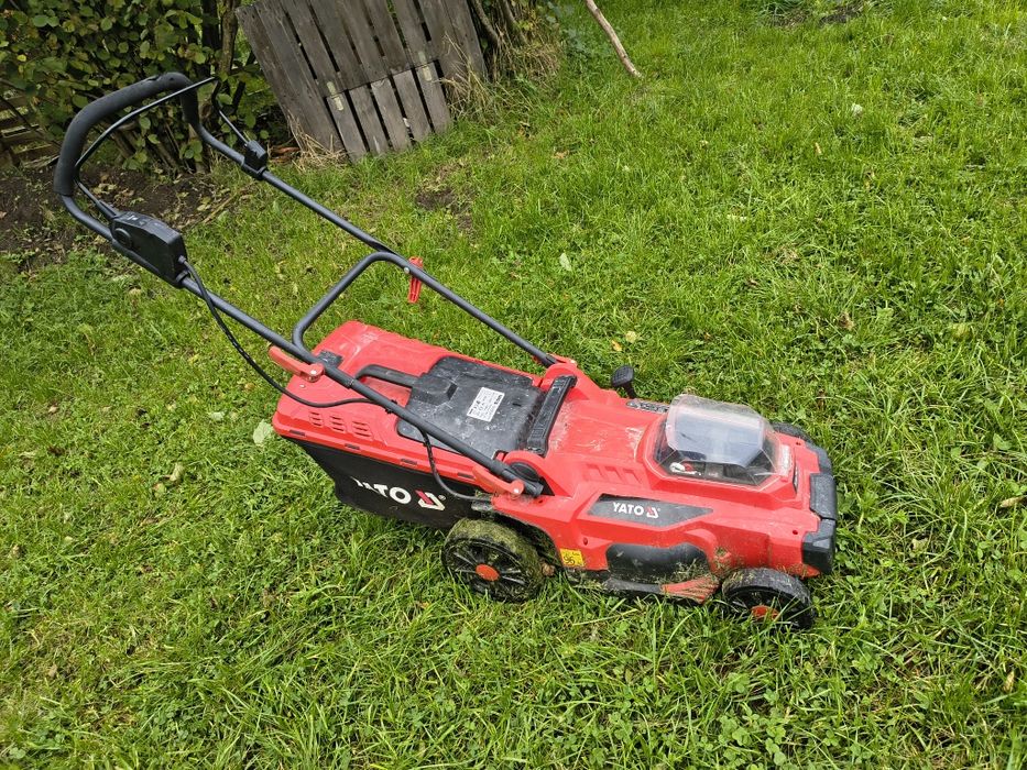 Kosiarka akumulatorowa Yato 2x18V