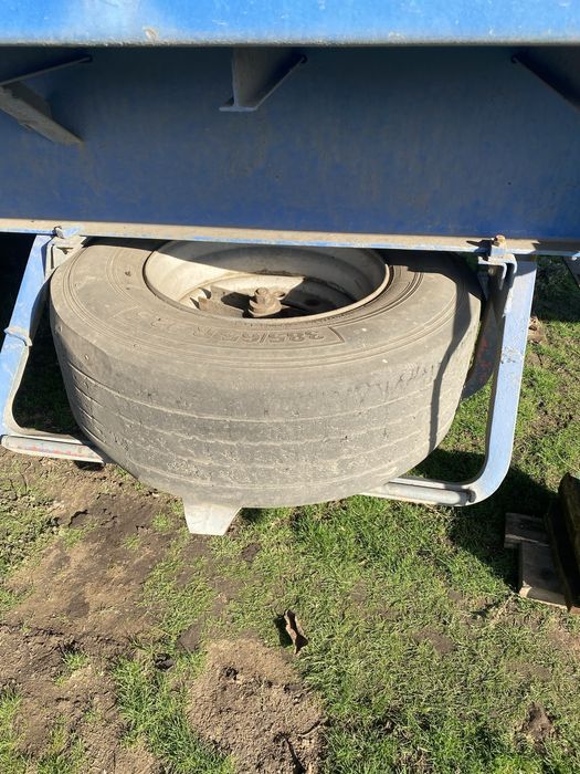 Продам полуприцеп бортовой зерновоз на подушках