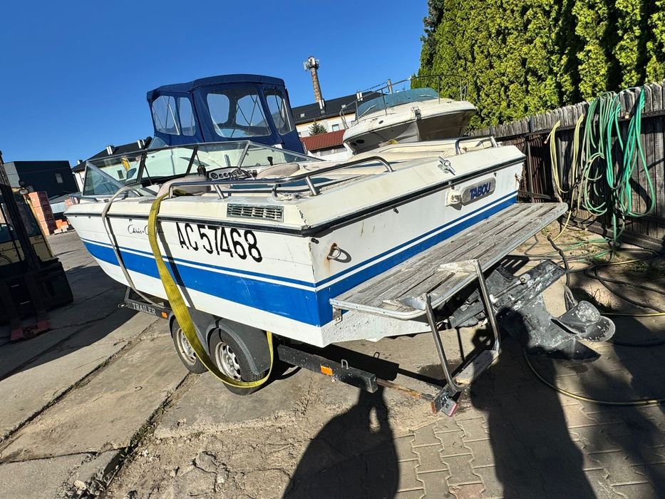 Motorówka  kabinowa łódka łódź Chris craft