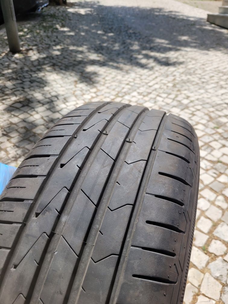 Pneus Hankook 215/55 R17