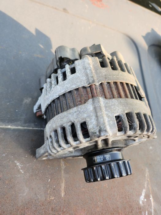 Генератор VW Т5 180A 2.5 TDI VW T5 1.9 TDI Фольцваген MULTIVAN T-5 t5