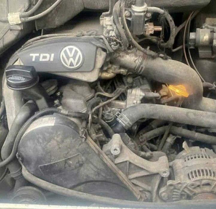 Vendo para peças Volkswagen LT 35  2.5 Diesel: o motor funciona sem pr