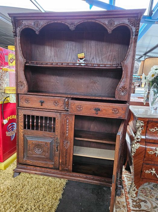 Móvel muito antigo em madeira maciça - óptimo estado geral