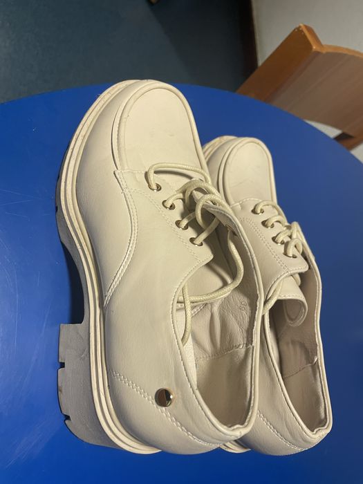 Bota em otimo estado