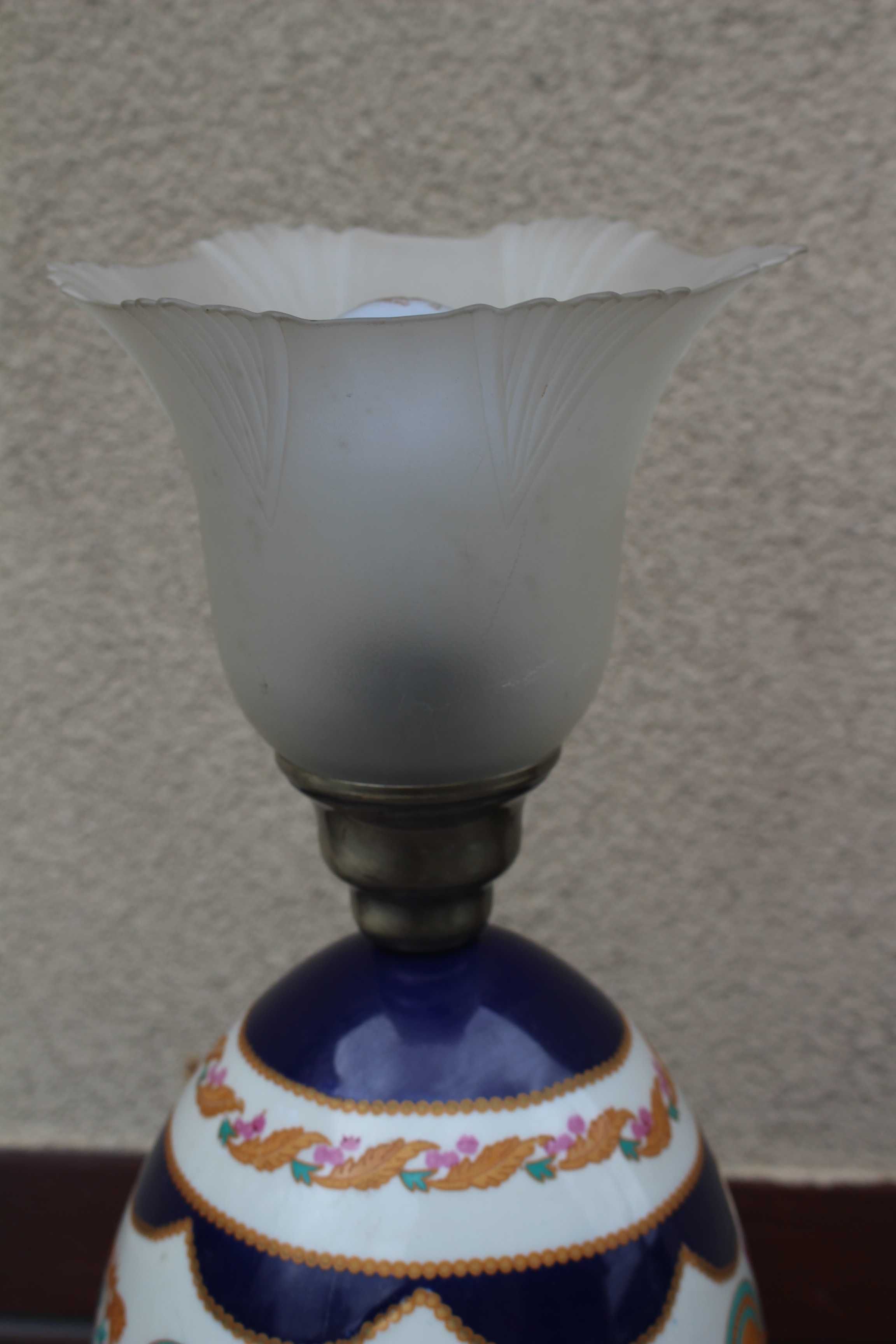 stara lampa stołowa