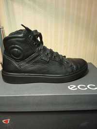 Высокие кроссовки, ботинки Ecco на мальчика размер 35