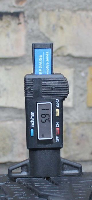 Зимові шини, зимова резина 265/70/R15 Nokian Hakkapeliitta