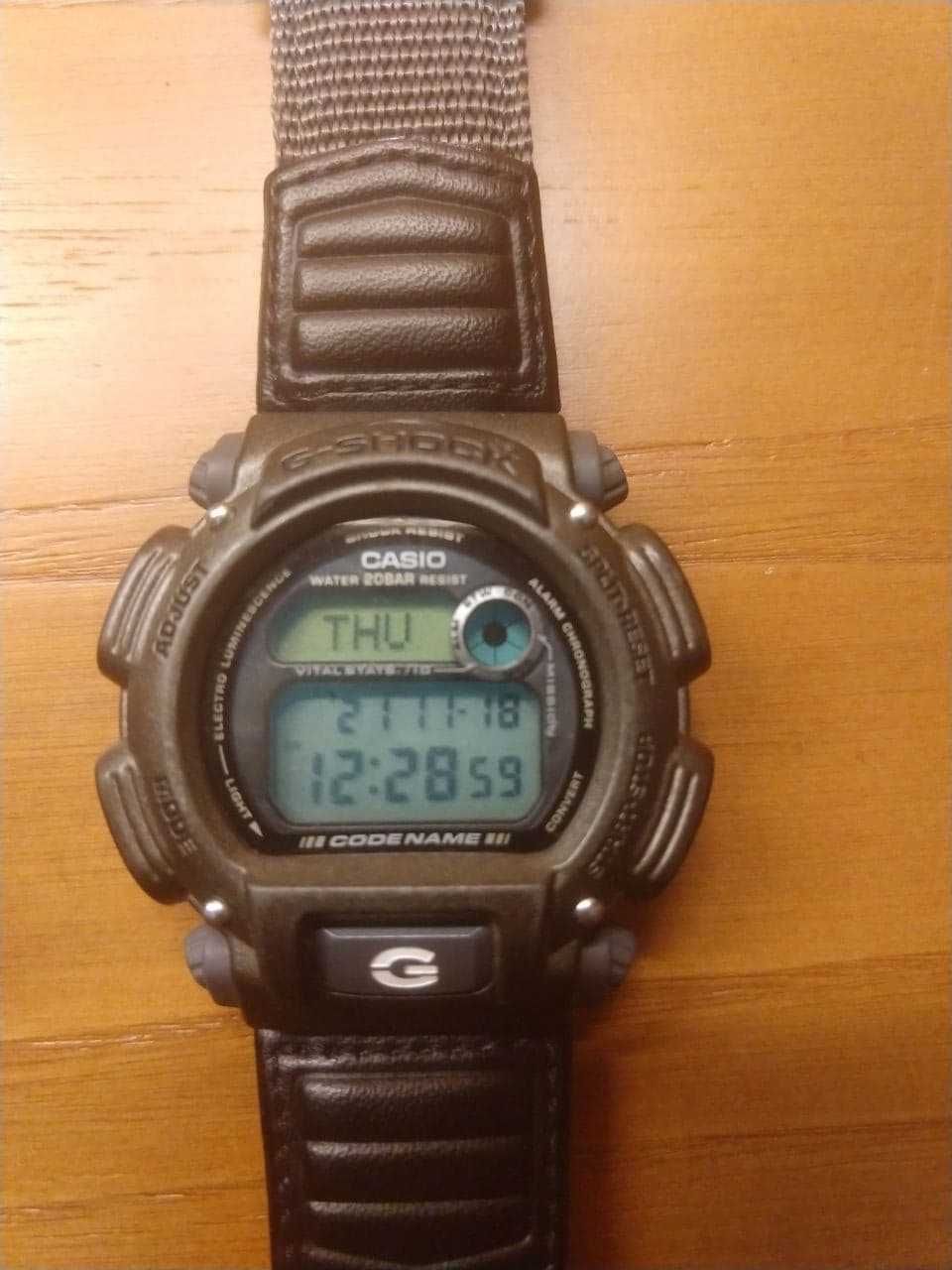 Relógio Casio G-Shock DW-8800, "CODE NAME", portes grátis