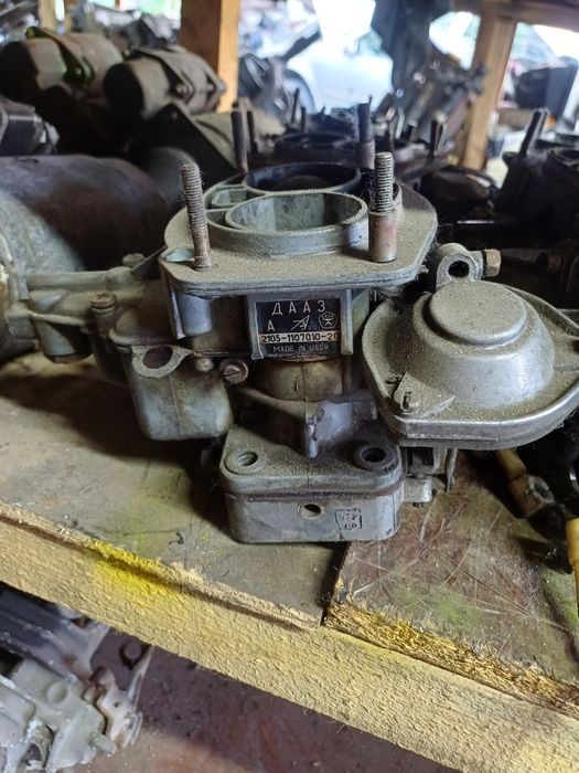 Продам карбюратор на ваз 2101-2107 азон,вебер.