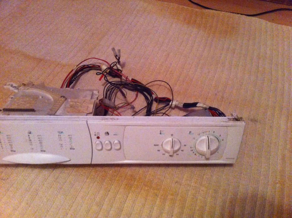 Продам на запчясти на стиральную машинку INDEZIT WG 633 TX,