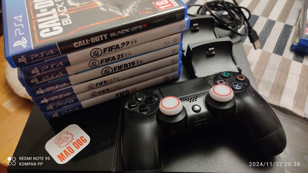 Playstation 4 fat z padem z lekka wadą