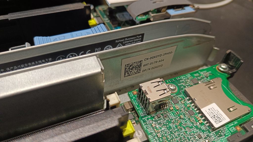 Serwer Dell 6x Xeon E5-2680v3 2x2000W 3 x Dell E02B  Dell FX2s