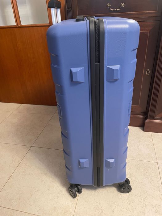 Mala de viagem grande azul, da Paco Martinez (Nova)