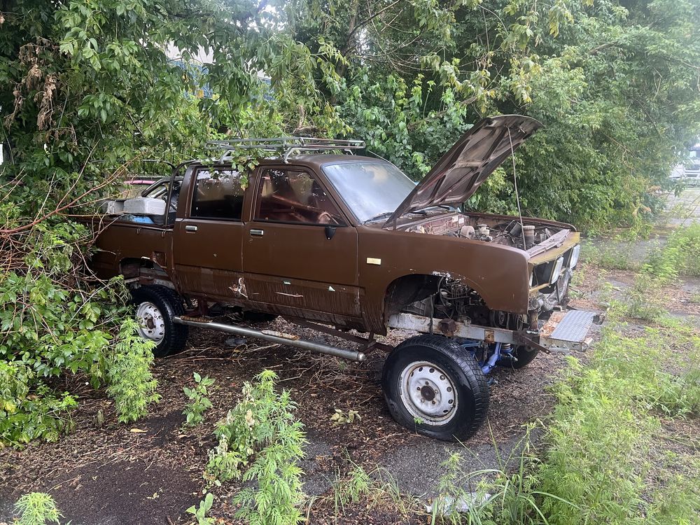 Продам lsuzu Трупер 2.2D пікап