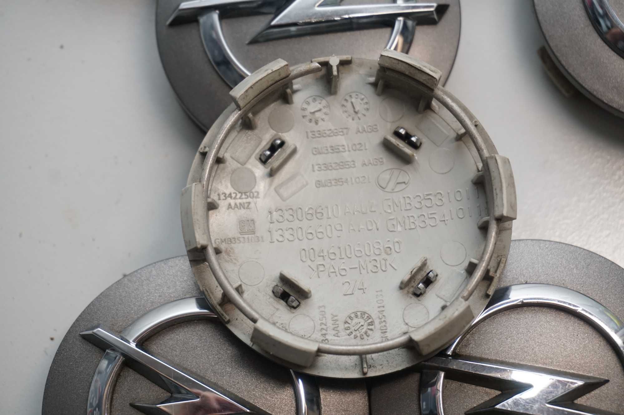 Dekielki oryginał OPEL 64mm KOŁPACZEK 1330.6610. 1330.6609 grafitowe