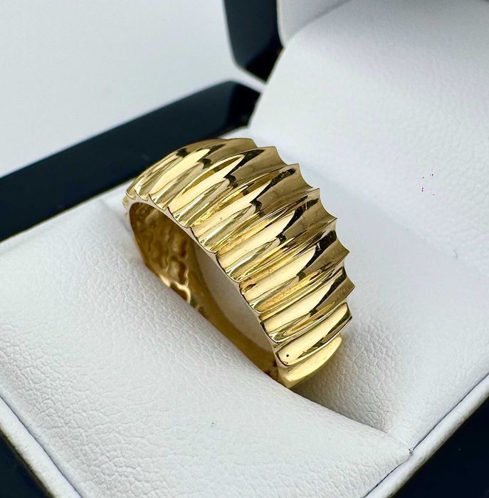 Zjawiskowy złoty pierścionek 2,93 g PR.585 14K R.16