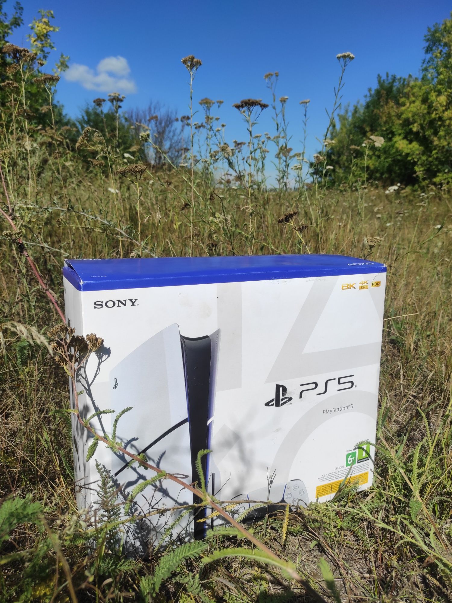 Ps 5 продам новая, ps 4 б.у акаунт на 56 игр идёт бонусом бонусом