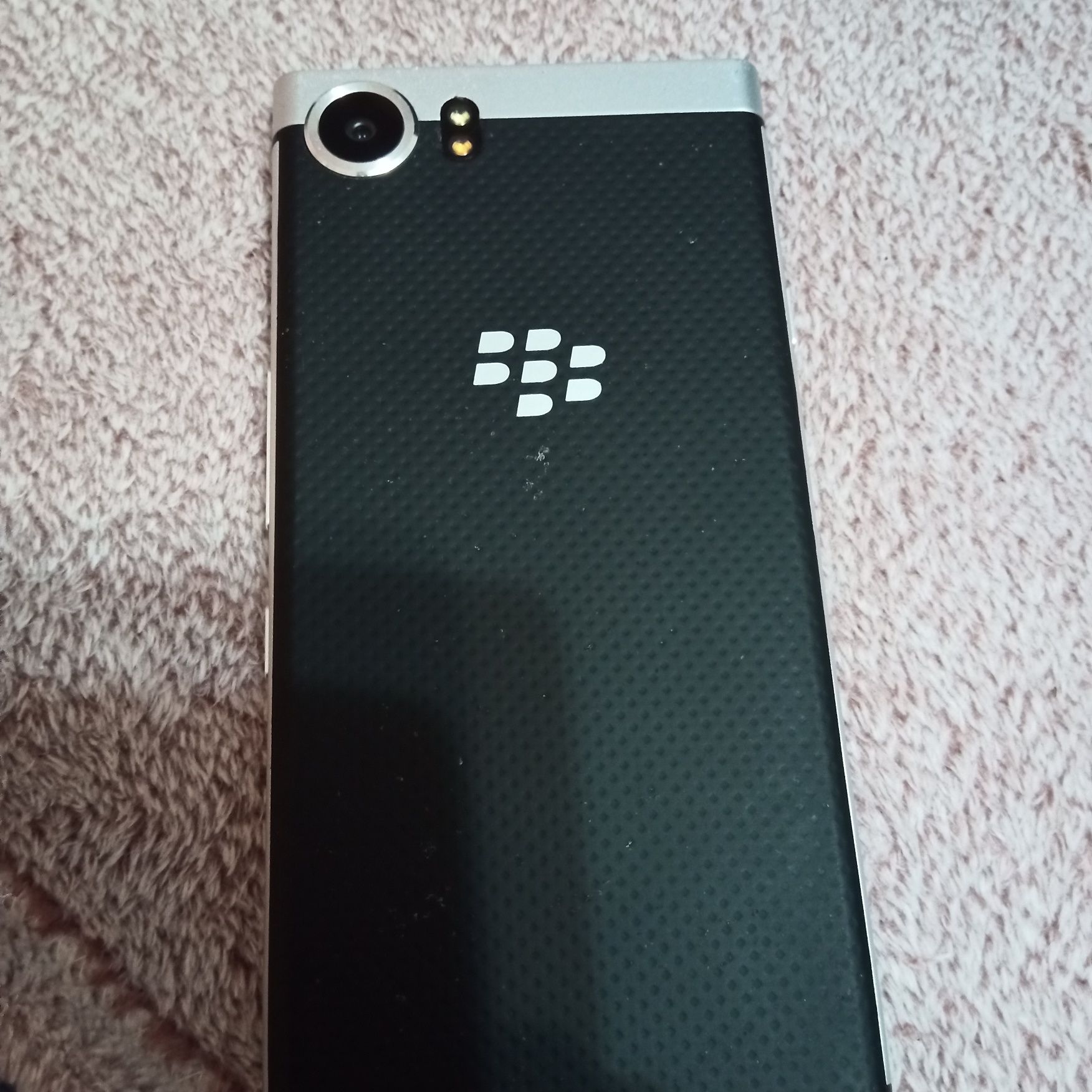 blackberry keyone