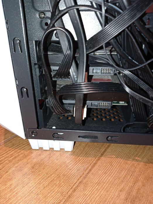 PC intel i7 16gb RAM Disco 480Gb SSD GTX 1650 + 2x hdd 1tb