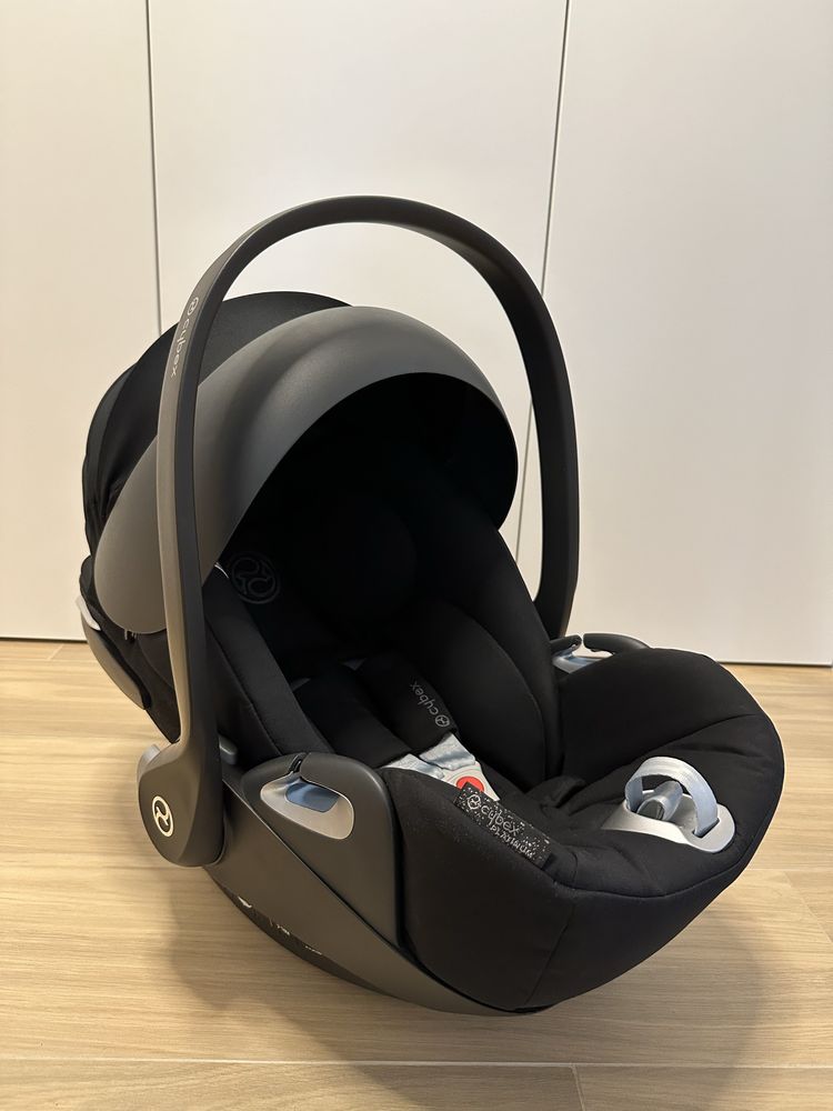 Cybex Cloud Z i-Size Deep Black gwarancja do grudnia 2024