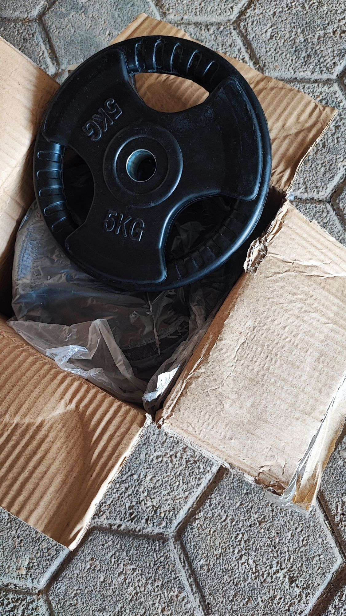 Vendo 10 discos pesos revestidos a borracha, de 5 kg.