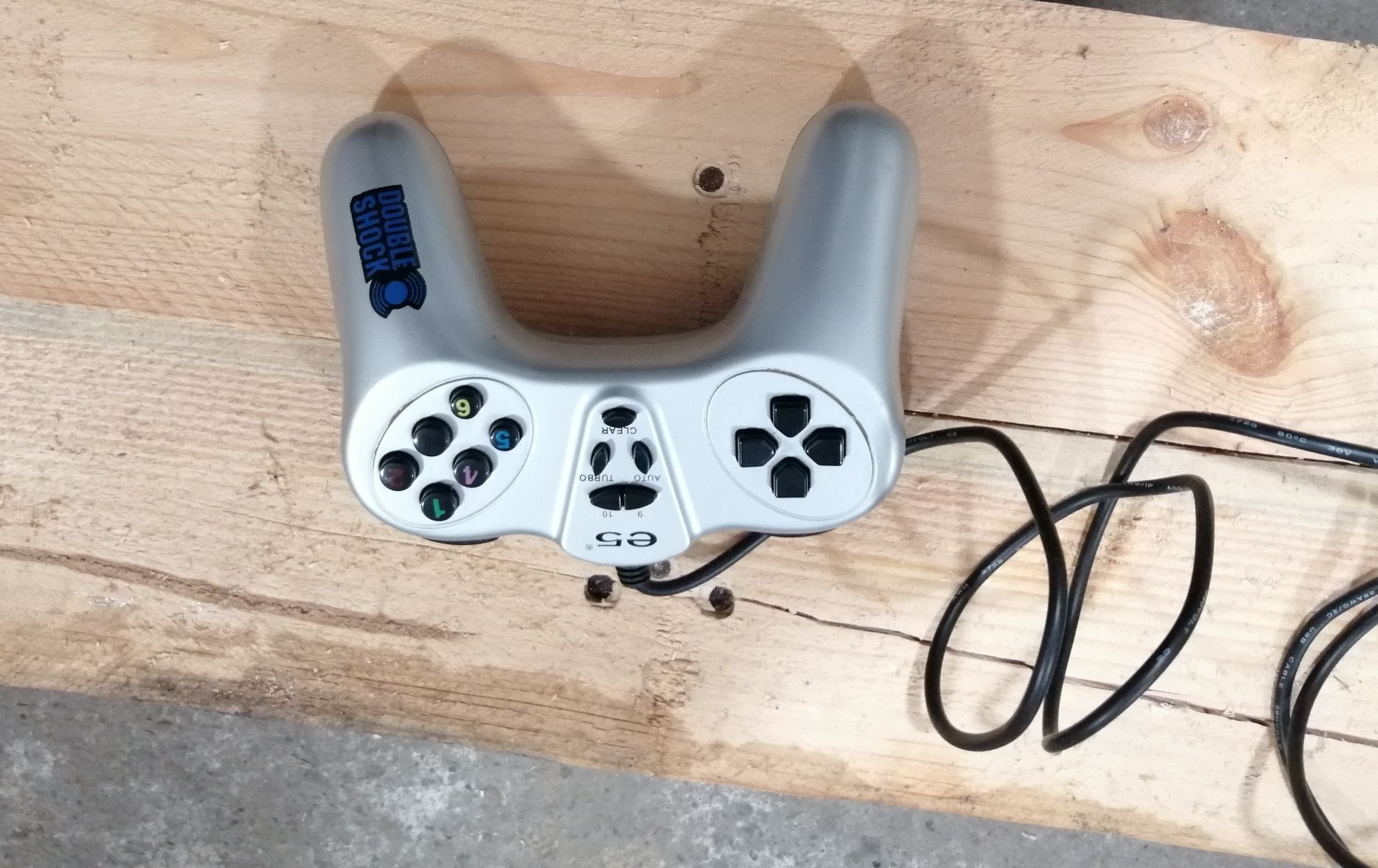 Gamepad E5 do komputera