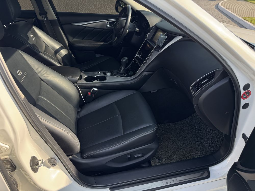 Продам Infiniti Q50 2.2 дизель 2015 год