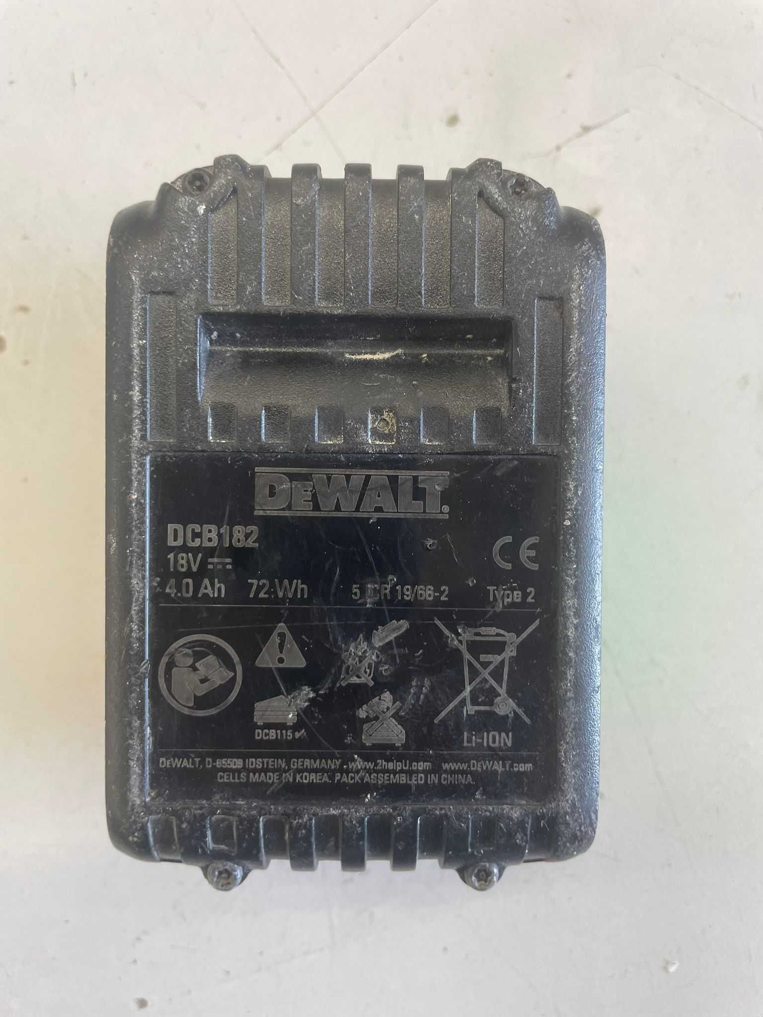 Akumulator Li-Ion DeWalt 18 V 4 Ah 6H/54