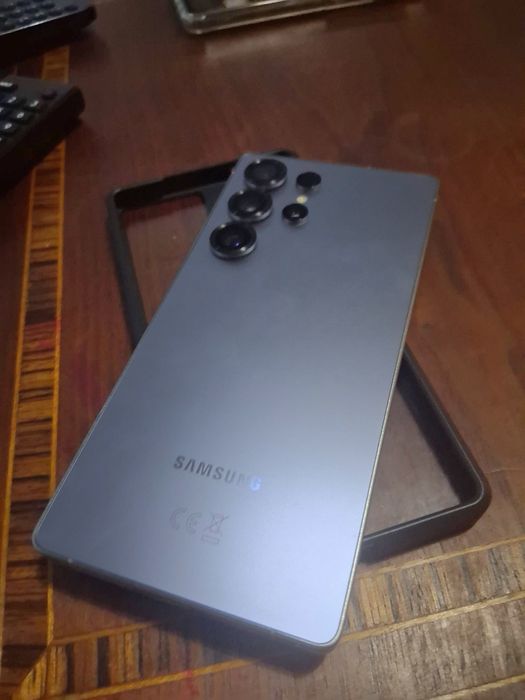 Samsung s25 ultra 512gb igual a novo