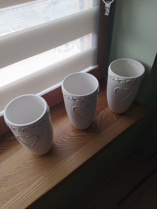 Wazon ecru 3 sztuki stan bardzo dobry