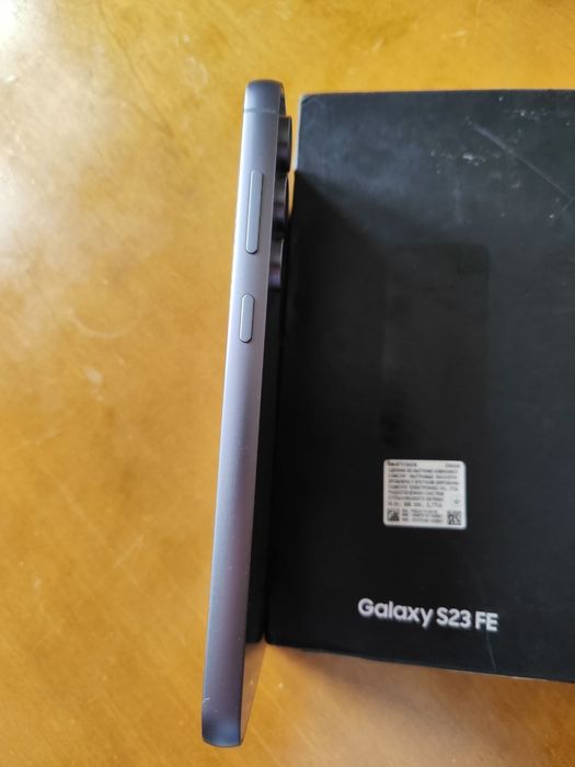 Пррдам Samsung S23 FE, 8/256,как новый.