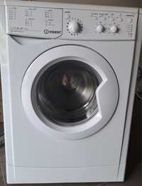 Pralka Indesit IWSC 61253